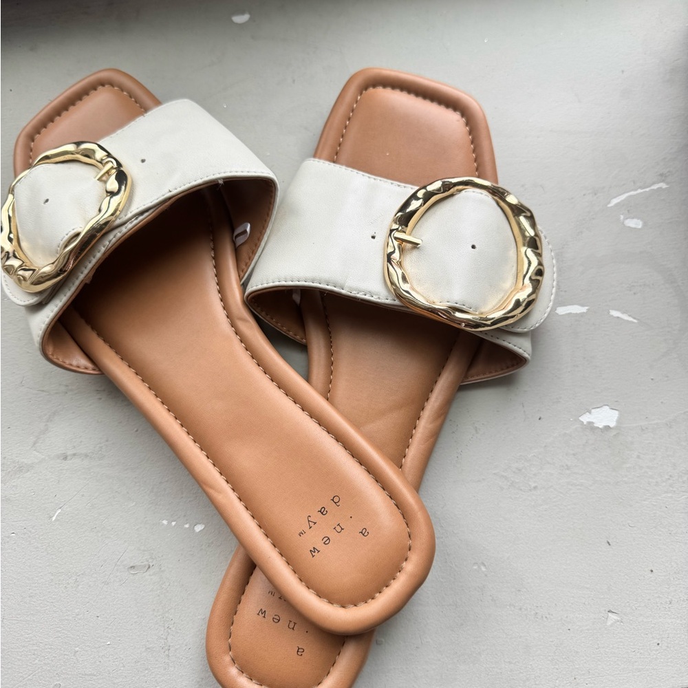 Elegant Cream Slide Sandals with Gold Accent